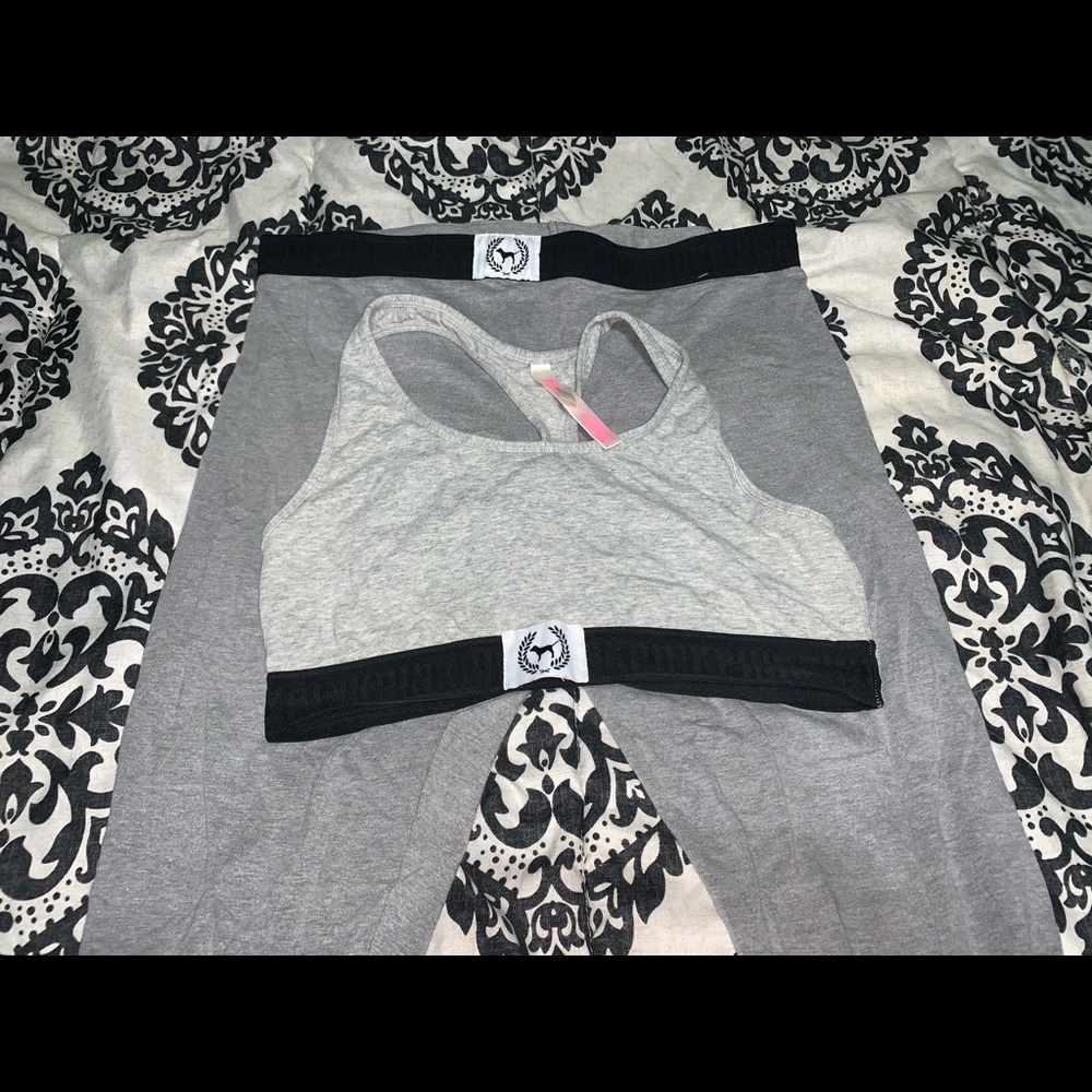 Sports bra and legging